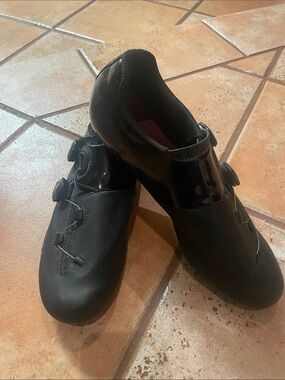 Men's Black Athletic Fizik Aria R 3Cycling Shoes with Dual Dial Closure